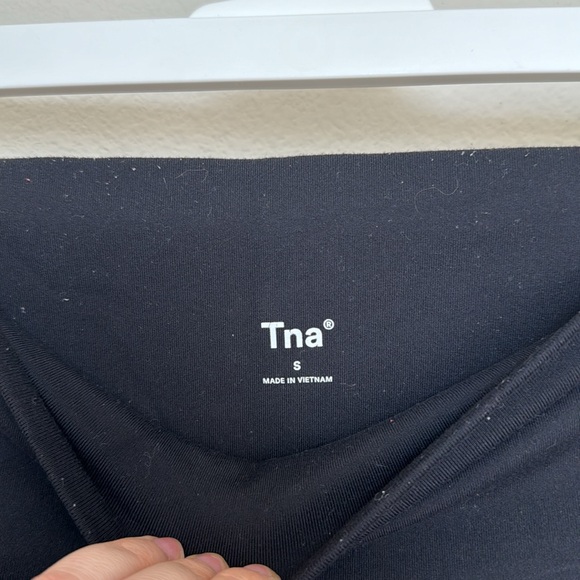 Aritzia TNA Atmosphere Hi-Rise 7" Black Bike Short athletic shorts - Picture 4 of 9